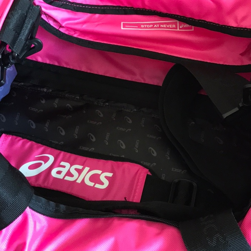 ASICS Duffle Bag - Picture 2 of 13